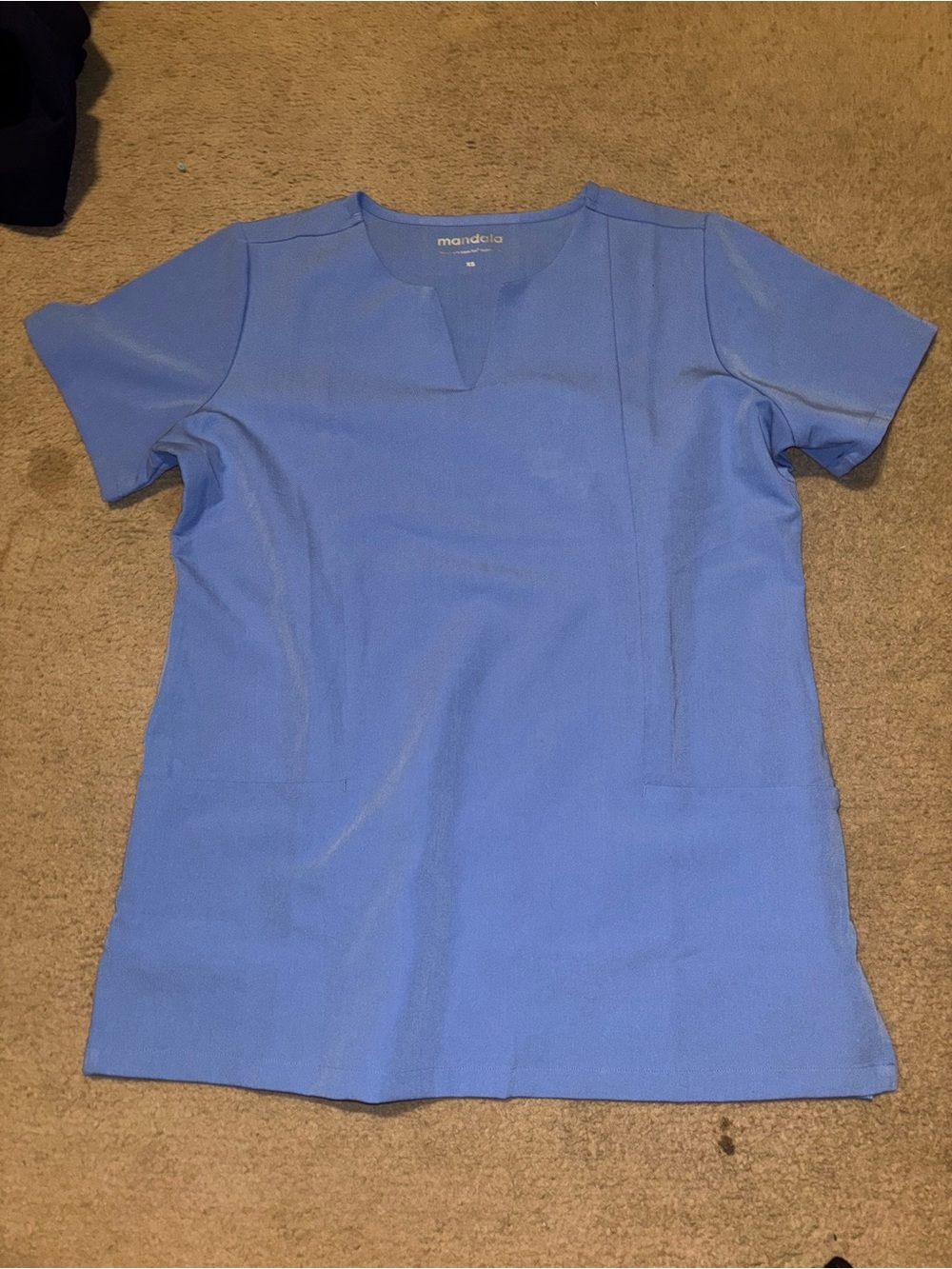 Mandals Light Blue Short Sleeve scrub top XS